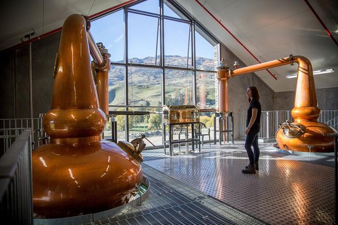 Queenstown Wine and Cardrona Distillery (Private Tour)